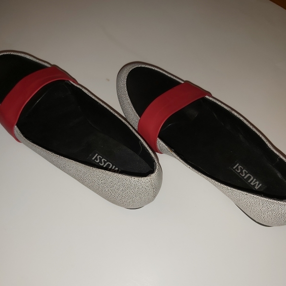 Mussi mocassins **LIKE NEW** - Picture 5 of 6